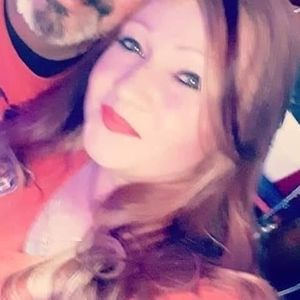 Meet your Posher, Lacy